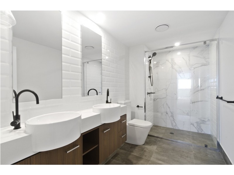 2306/397 Christine Avenue, Varsity Lakes QLD 4227