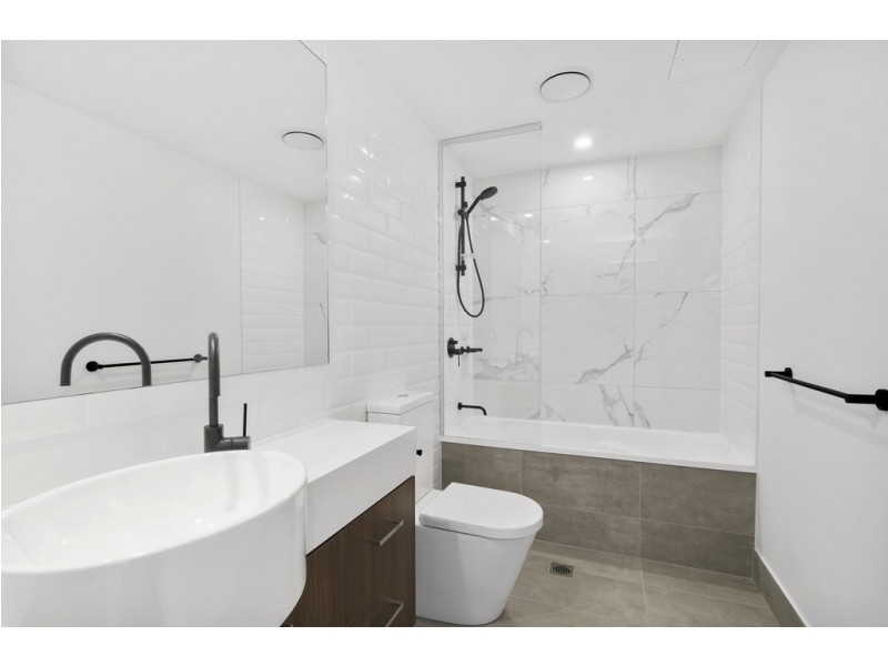 2306/397 Christine Avenue, Varsity Lakes QLD 4227