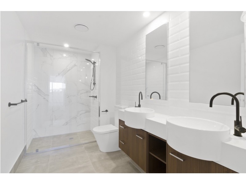 2307/397 Christine Avenue, Varsity Lakes QLD 4227