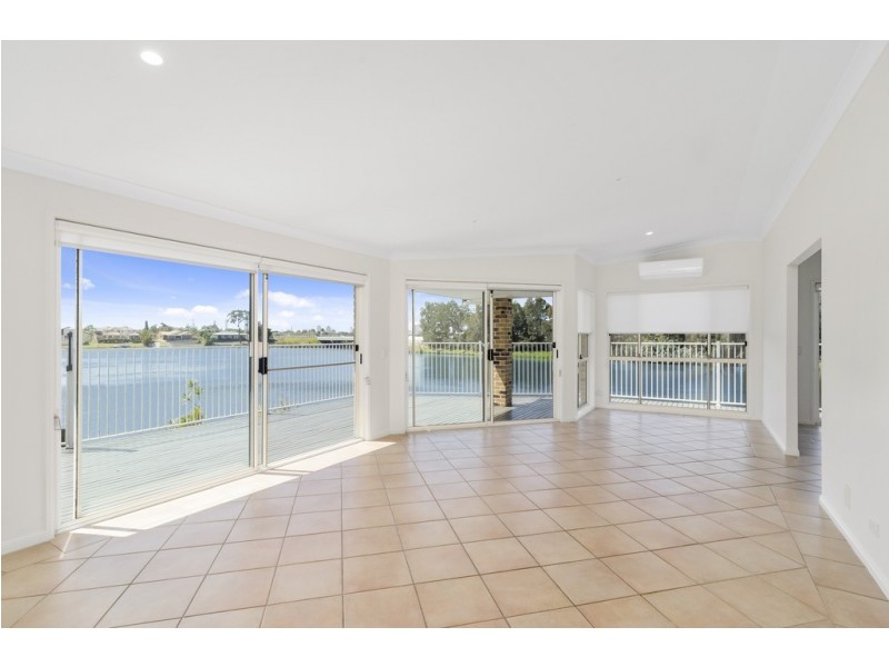 176 Port Jackson Blvd, Clear Island Waters QLD 4226