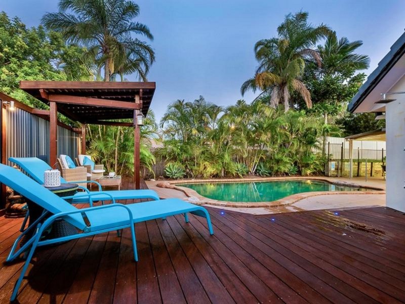 16 Vaucluse Place, Robina QLD 4226