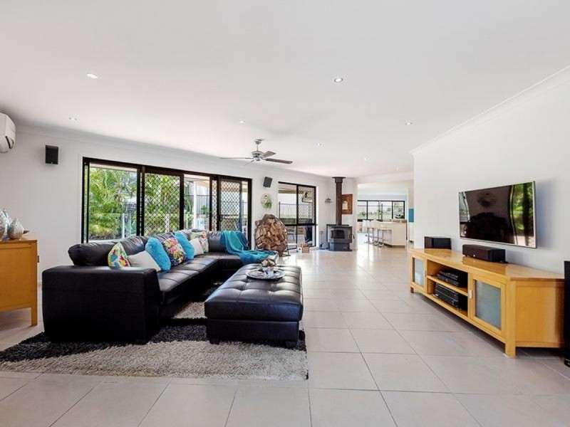 16 Vaucluse Place, Robina QLD 4226