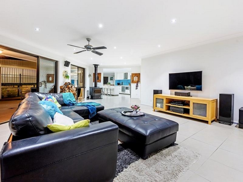 16 Vaucluse Place, Robina QLD 4226