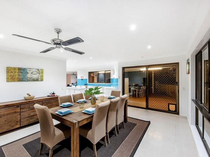 16 Vaucluse Place, Robina QLD 4226