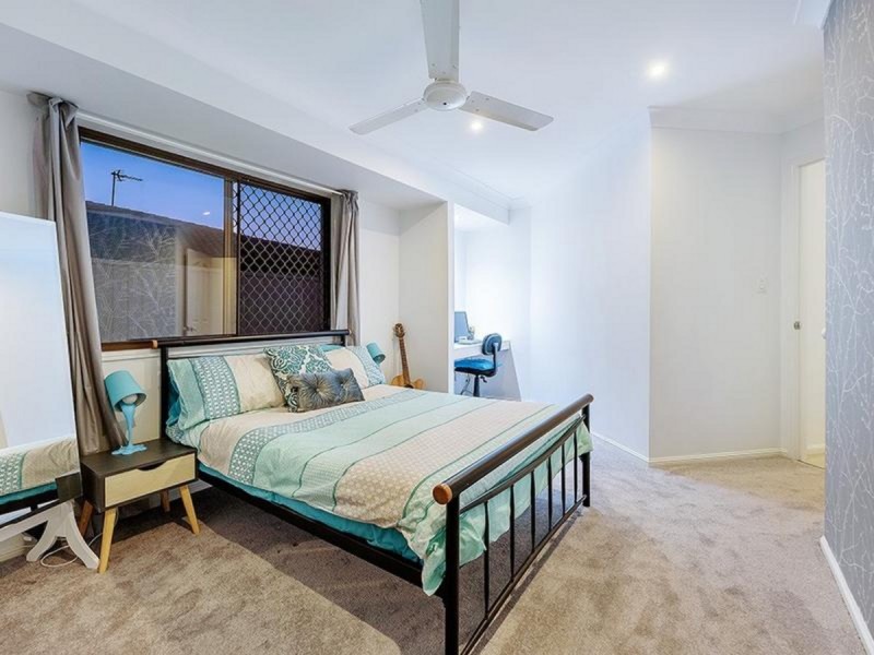 16 Vaucluse Place, Robina QLD 4226