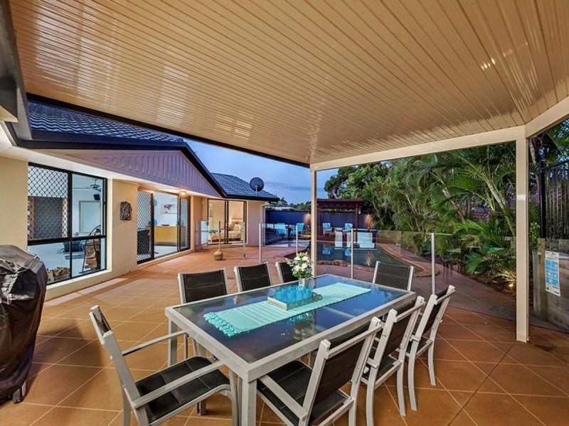 16 Vaucluse Place, Robina QLD 4226