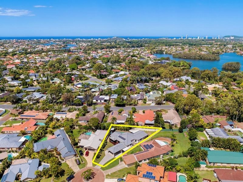 16 Vaucluse Place, Robina QLD 4226