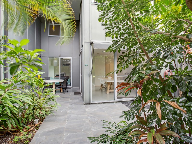 123 Varsity Parade, Varsity Lakes QLD 4227