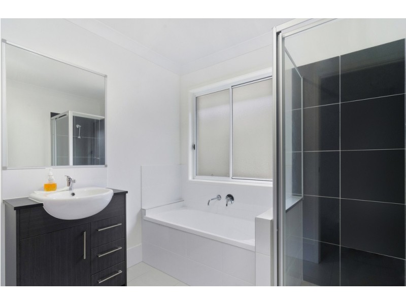 14 Mieka Cres, Pimpama QLD 4209