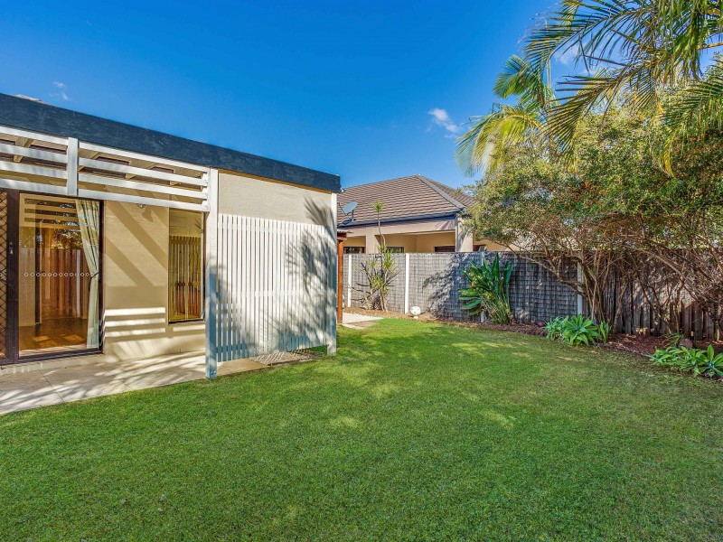 37 North Shore Avenue, Varsity Lakes QLD 4227