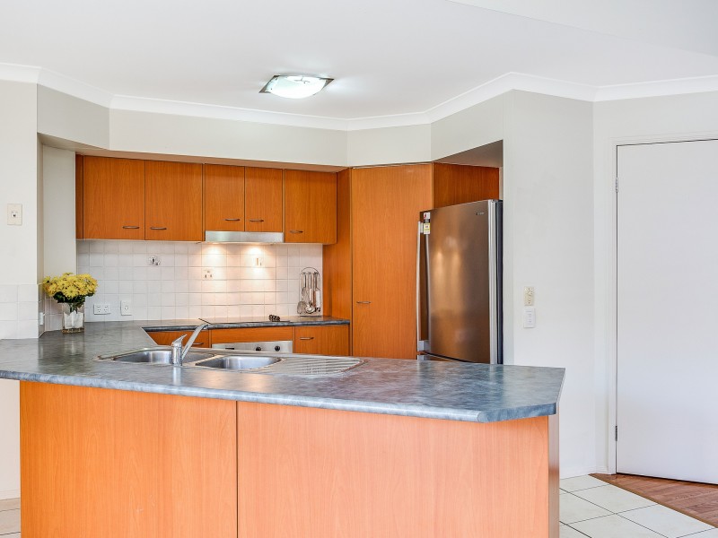 37 North Shore Avenue, Varsity Lakes QLD 4227