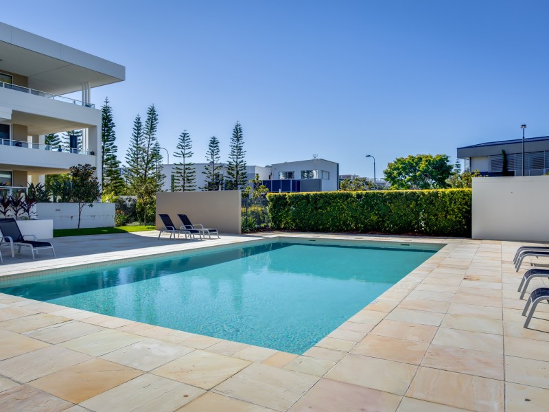 22/1 Lakefront Crescent, Varsity Lakes QLD 4227