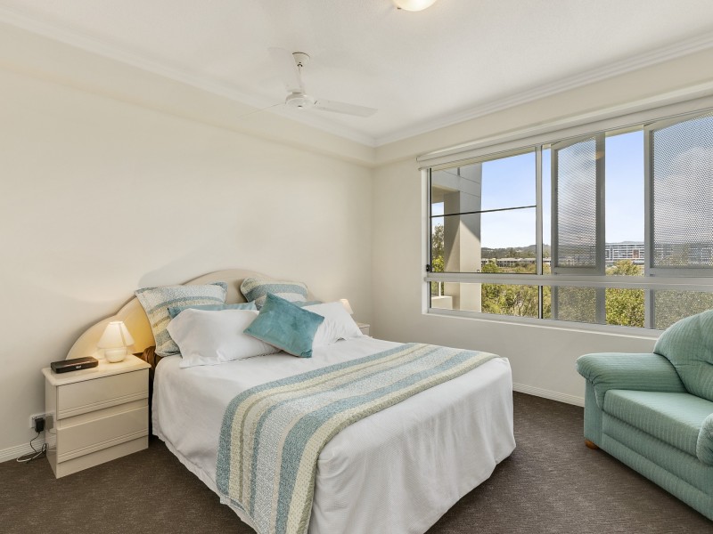 22/1 Lakefront Crescent, Varsity Lakes QLD 4227