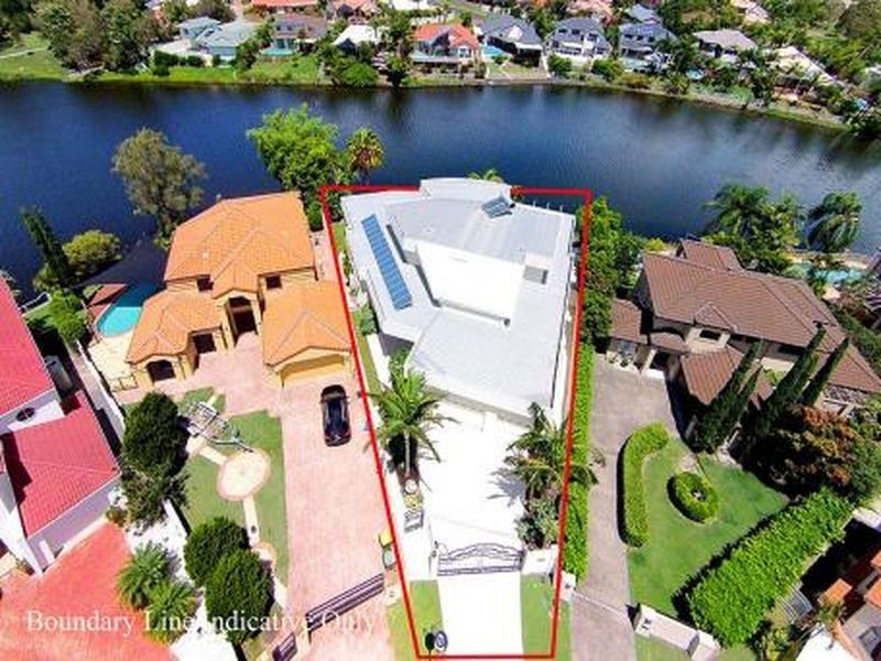 5 Malanda Place, Robina QLD 4226