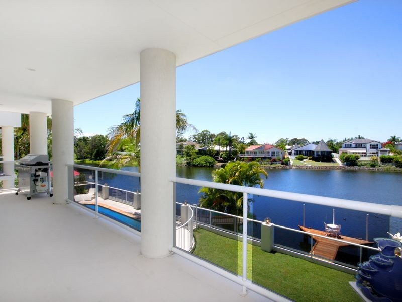 5 Malanda Place, Robina QLD 4226