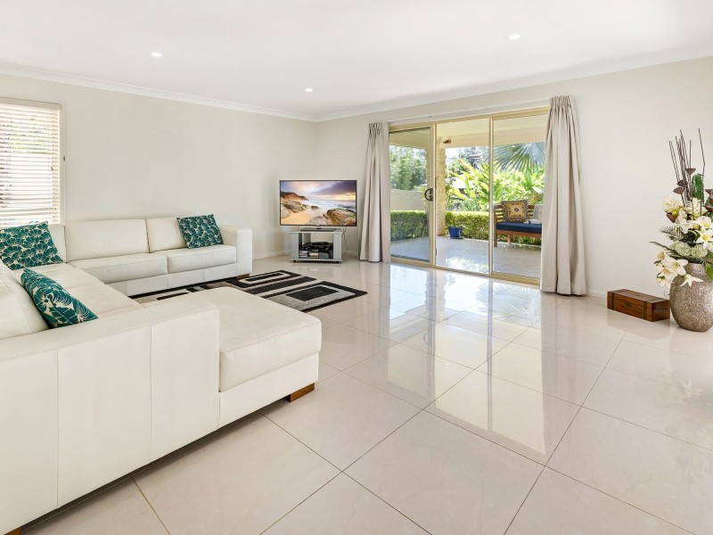 1 Corvus Way, Robina QLD 4226