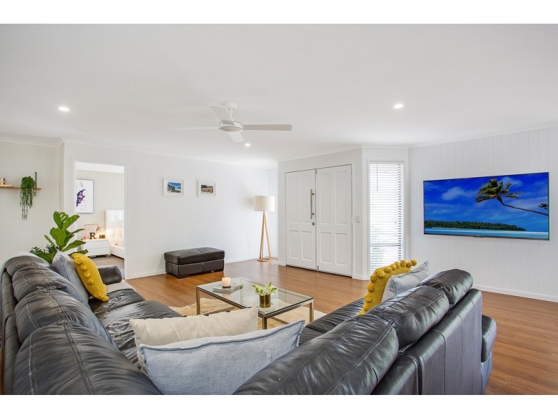 129 Thorngate Drive, Robina QLD 4226