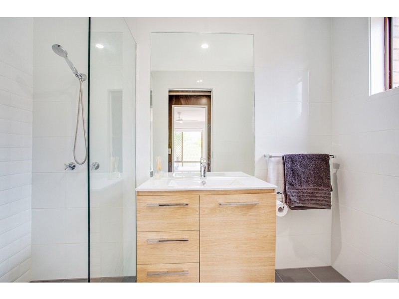 129 Thorngate Drive, Robina QLD 4226