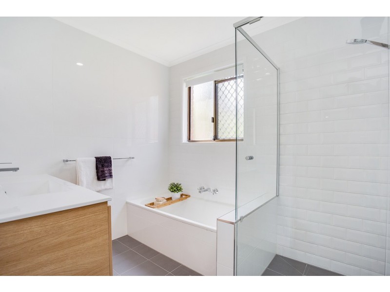 129 Thorngate Drive, Robina QLD 4226