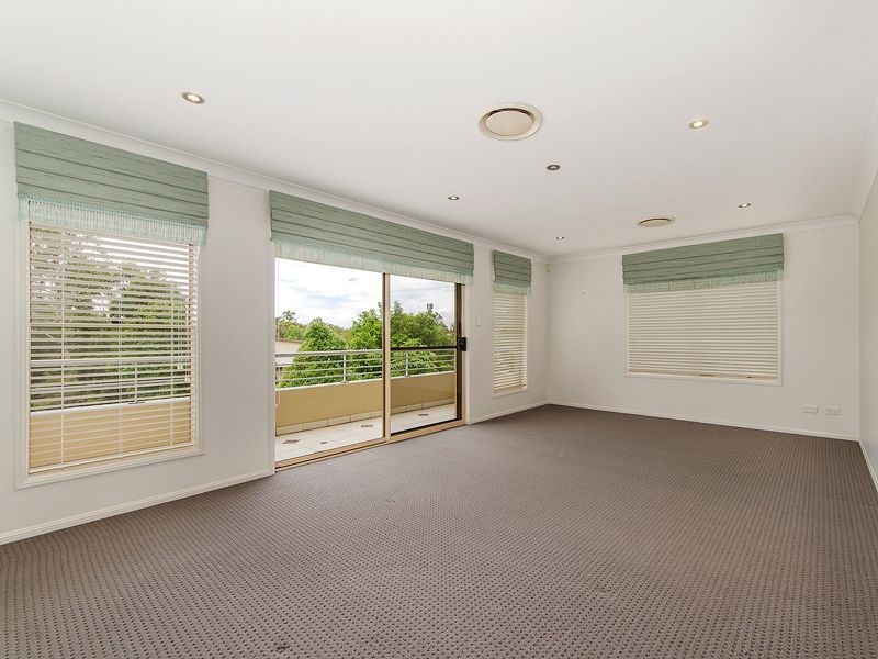 8 Gilgandra Close, Reedy Creek QLD 4227