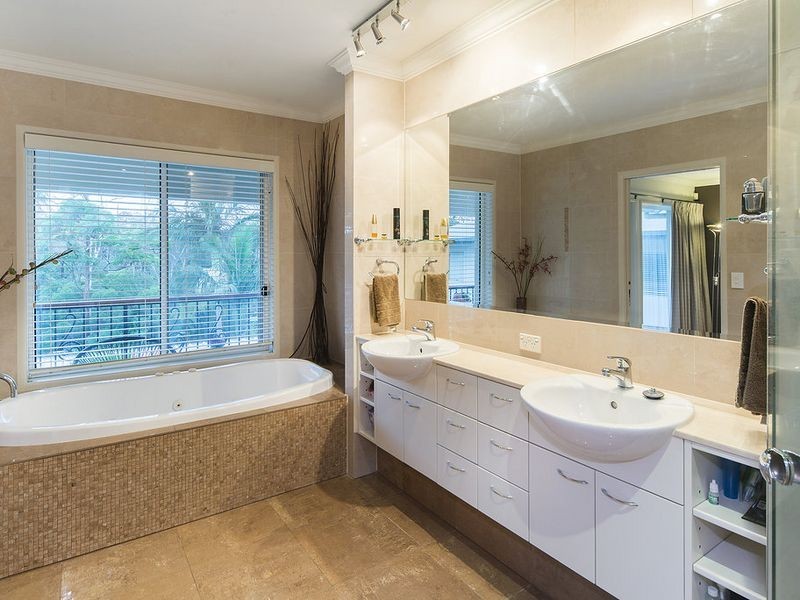 332 Ron Penhaligon Way, Robina QLD 4226