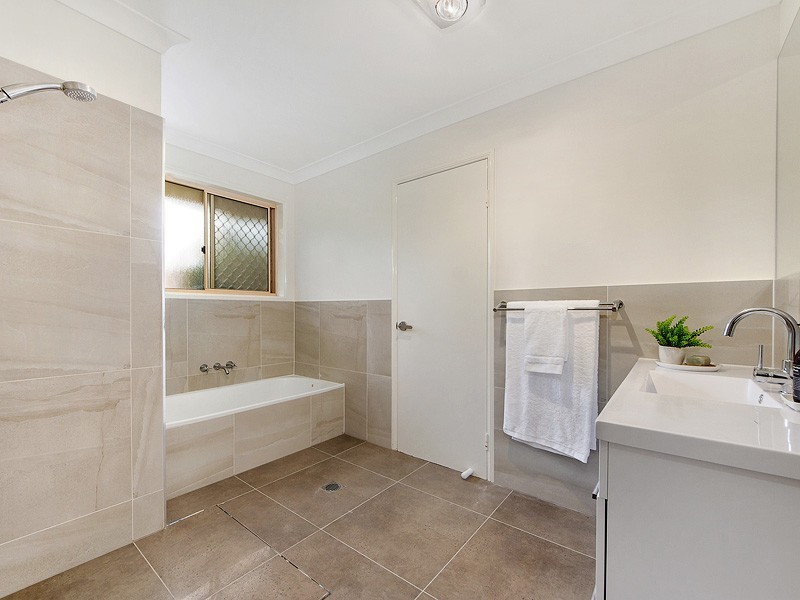24A James Cagney Close, Parkwood QLD 4214