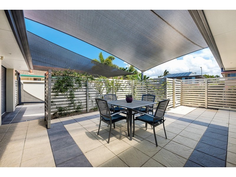 5 Mayra Court, Mermaid Waters QLD 4218