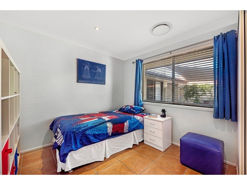 5 Mayra Court, Mermaid Waters QLD 4218