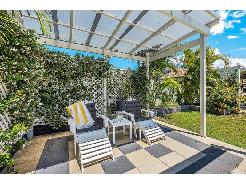 5 Mayra Court, Mermaid Waters QLD 4218