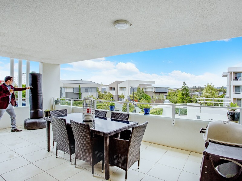 26/1 Lakefront Crescent, Varsity Lakes QLD 4227