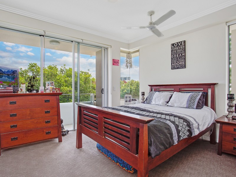 26/1 Lakefront Crescent, Varsity Lakes QLD 4227