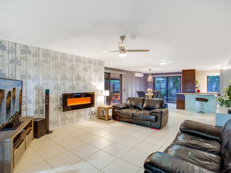 1 Casetta Court, Varsity Lakes QLD 4227