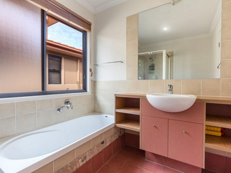 98/4 University Drive, Robina QLD 4226