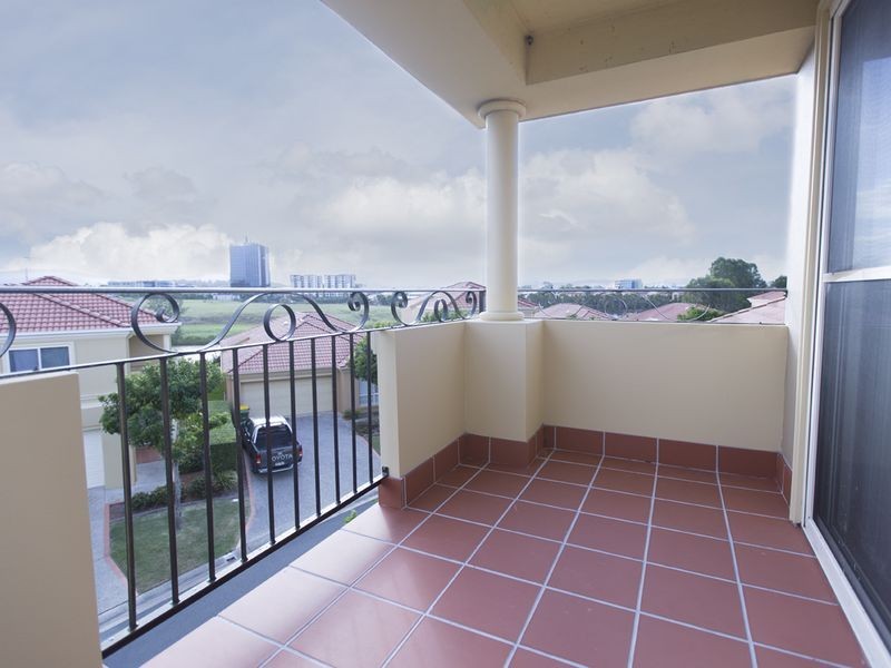 83/3 Robina Town Centre Drive, Robina QLD 4226