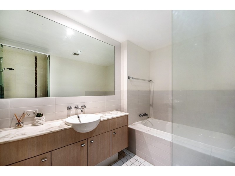 17/255 Varsity Parade, Varsity Lakes QLD 4227