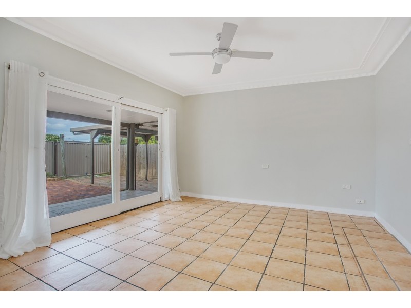 102 Central Street, Labrador QLD 4215
