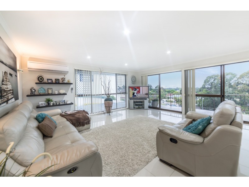 29 Jarrahdale Drive, Elanora QLD 4221