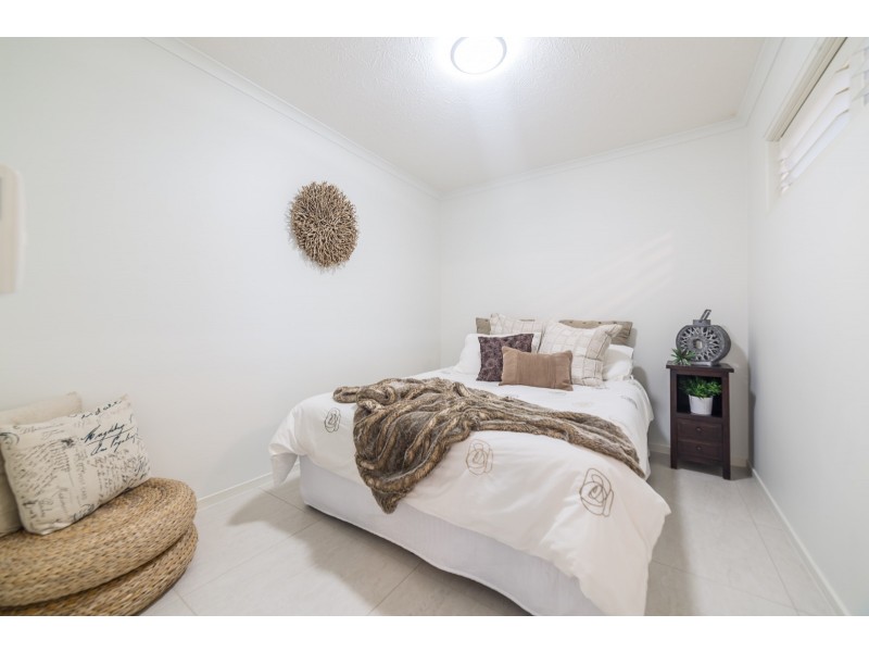 29 Jarrahdale Drive, Elanora QLD 4221