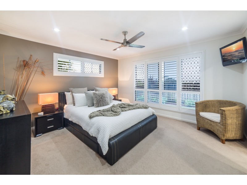 29 Jarrahdale Drive, Elanora QLD 4221