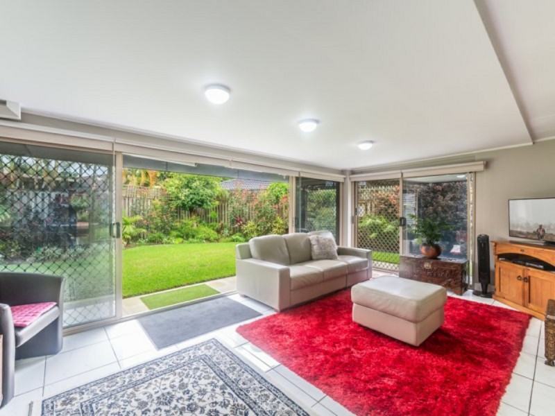 5 Rosanna Place, Robina QLD 4226