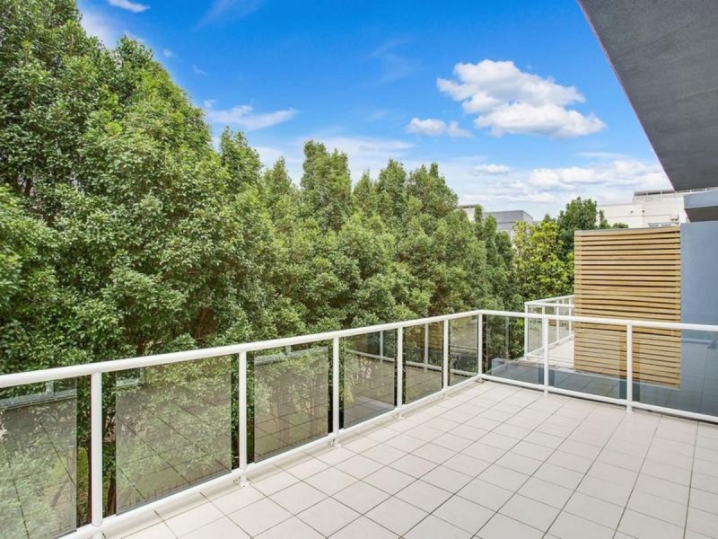 35 Riverwalk Avenue, Robina QLD 4226