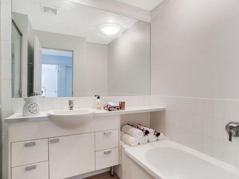 35 Riverwalk Avenue, Robina QLD 4226