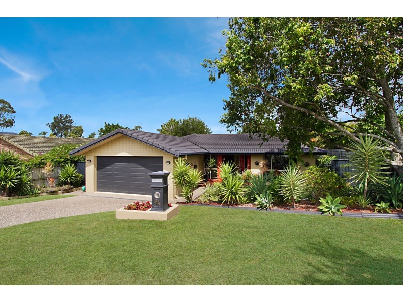 94 Glen Eagles Drive, Robina QLD 4226
