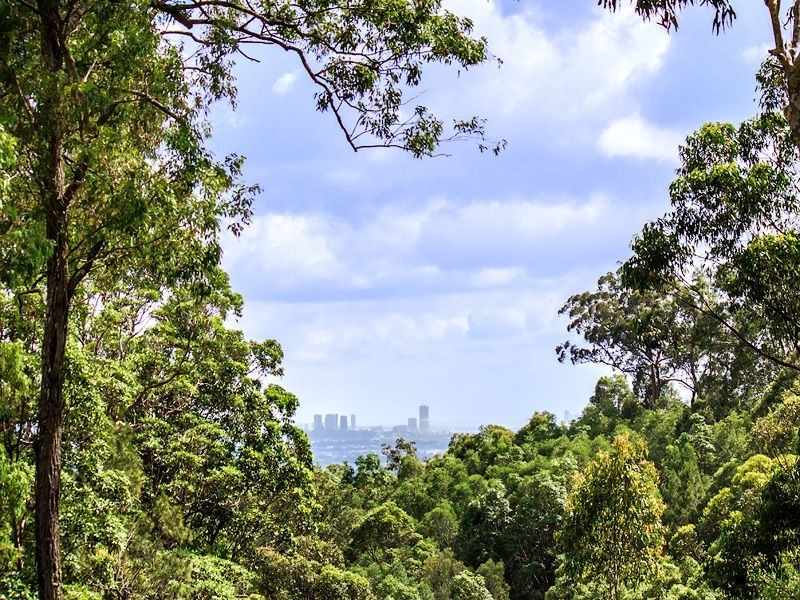 294 Chesterfield Drive, Bonogin QLD 4213