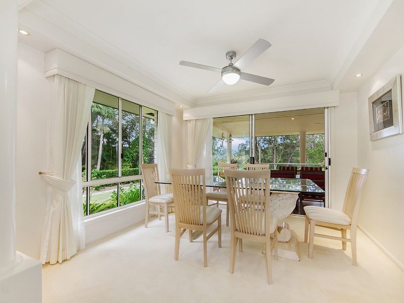 294 Chesterfield Drive, Bonogin QLD 4213