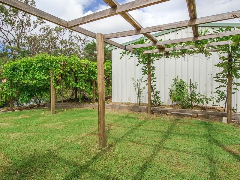 294 Chesterfield Drive, Bonogin QLD 4213