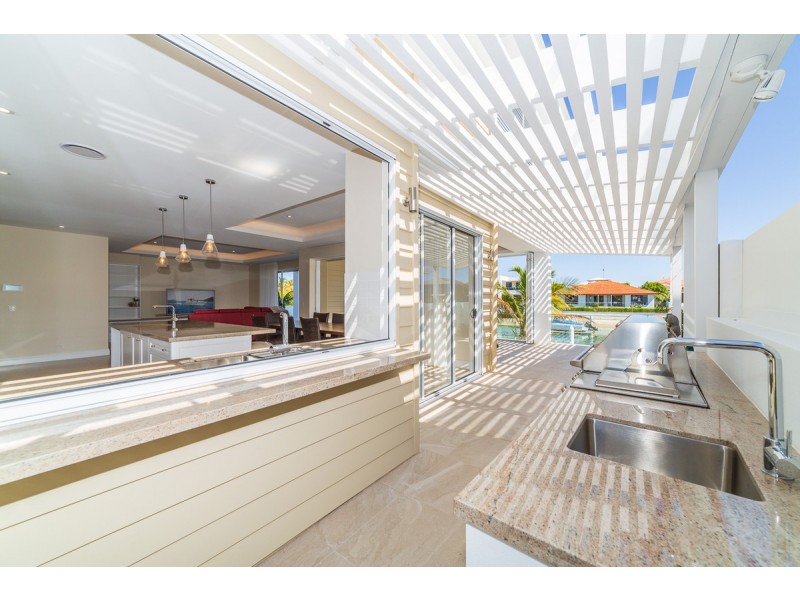 20 Seafarer Court, Paradise Waters QLD 4217