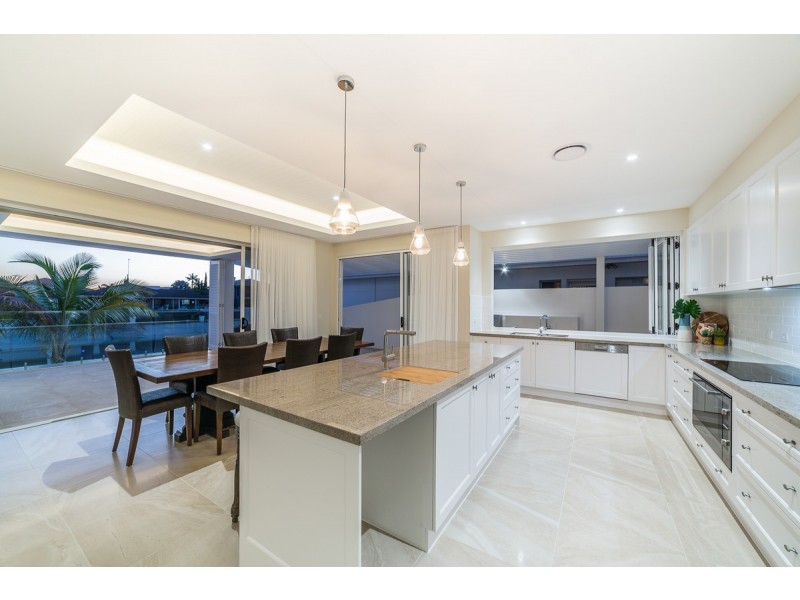 20 Seafarer Court, Paradise Waters QLD 4217