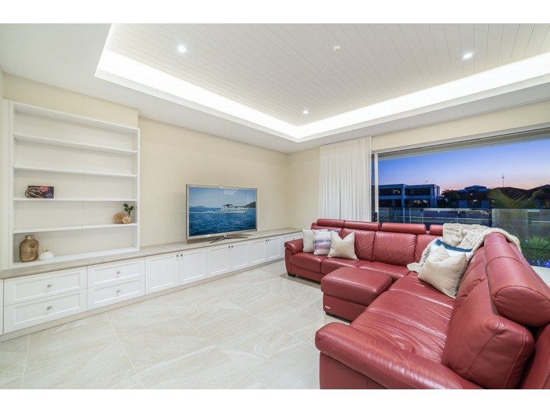 20 Seafarer Court, Paradise Waters QLD 4217