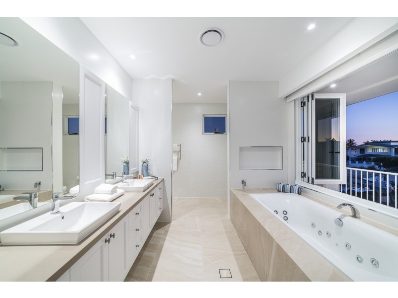 20 Seafarer Court, Paradise Waters QLD 4217